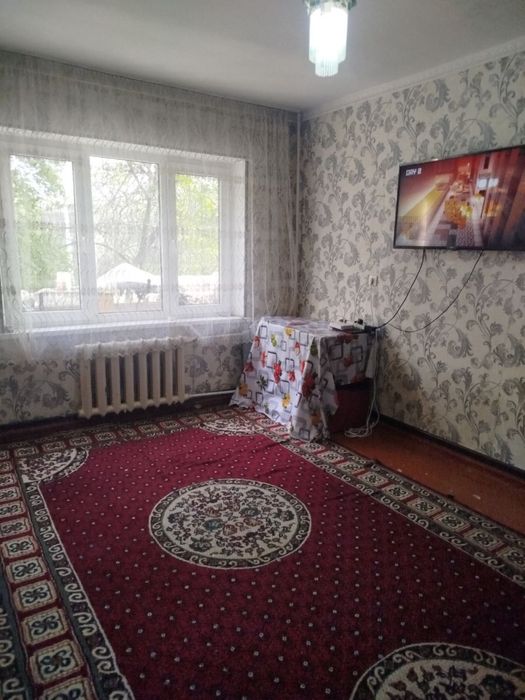 1 honali uy sotiladi  Chilonzor tuman  cho’ponota kochasi 8 dom