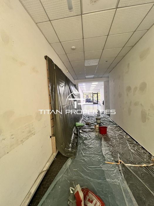 Дава се под наем Магазин в Бургас, Лазур - 120 кв.м за 1020 € - Снимка #2