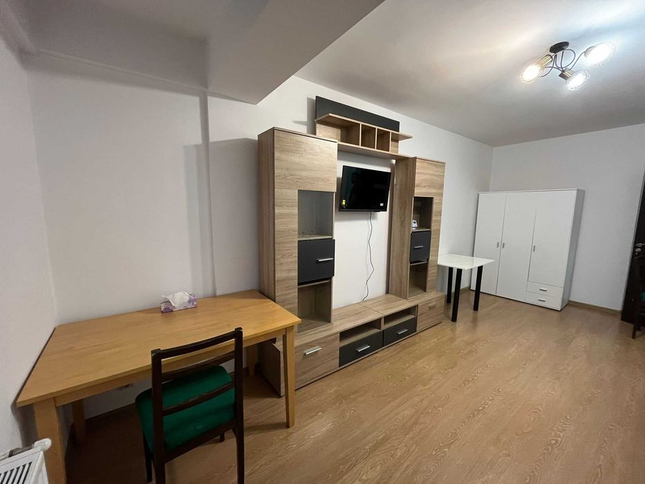 Proprietar inchiriez garsoniera Militari furtunei 14