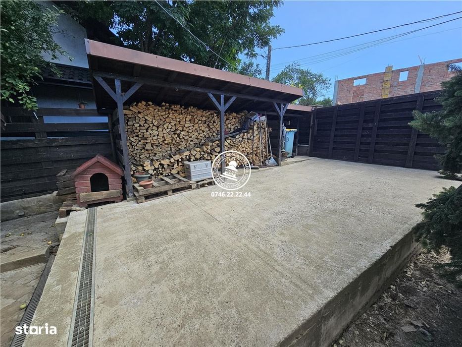Vila 5 camere, 696 mp teren, Piscina - Aroneanu , Iasi