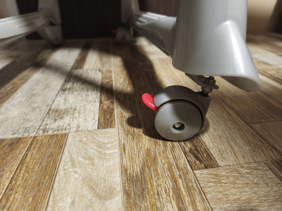 Стол за хранене от 1 до 5 годишна възраст Brevi + подарък