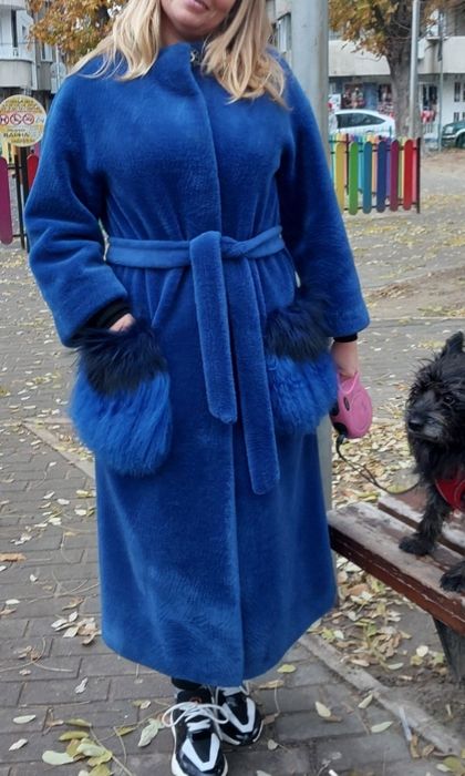 Луксозно палто . Размер М/S.