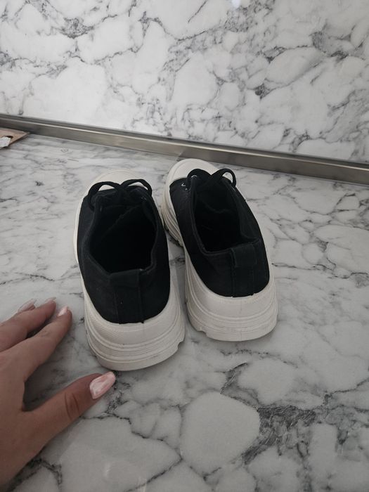 Дамски спортни кецове