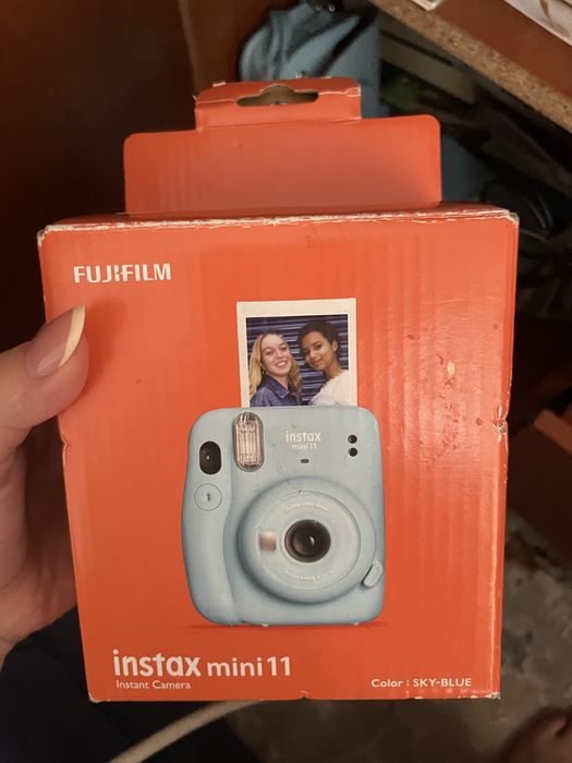 Instax mini 11 . Color: sky blue