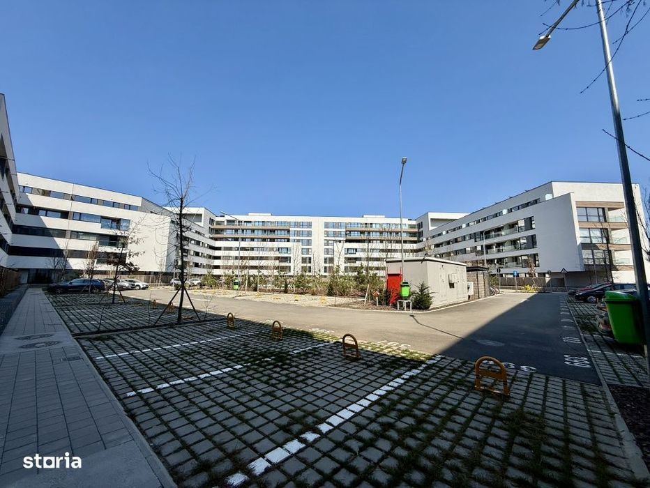 Apartament cu piscina si gradina proprie, nou, la prima inchiriere