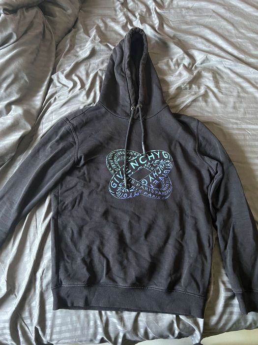 Vând: hoodie GUCCI & GIVECHY