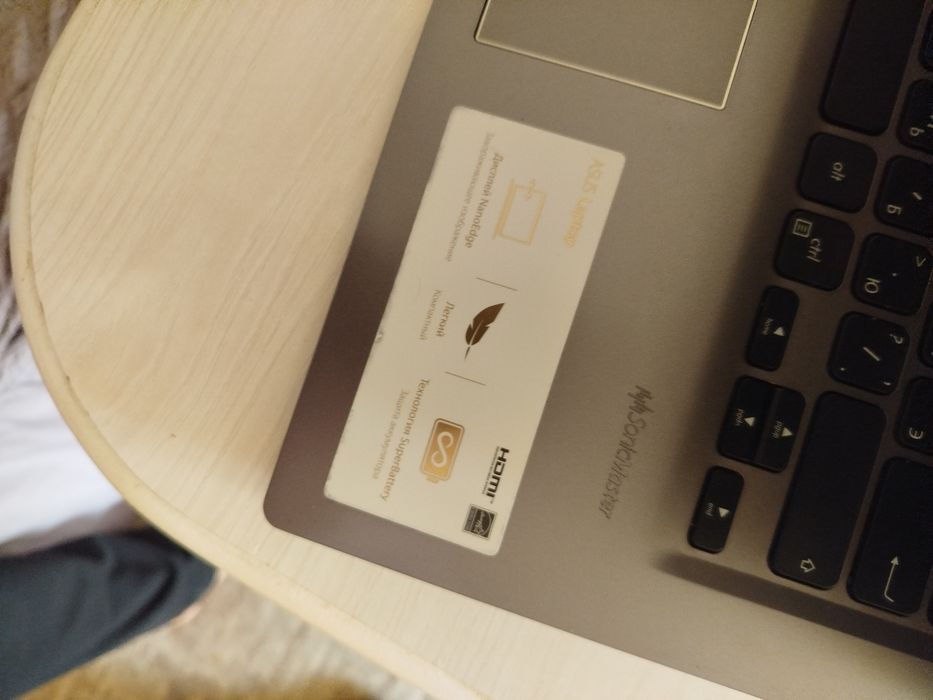 Nootbook asus core i 3 22yil