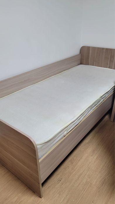 Продам матрас 90 на 2.0