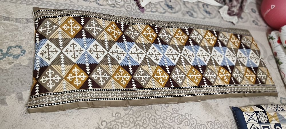 Көрпешелер сатылады