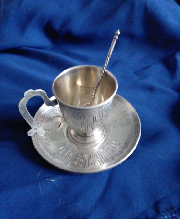 Серебряная кофейная чашечка