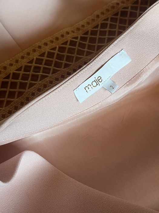 Maje, rochie elegantă, roz pudrat, dantelă talie