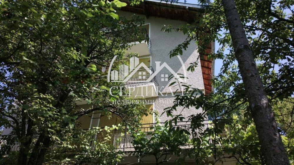 Продава се Къща в с. Лялинци, Област Перник - 300 кв.м за 255 €/кв.м - Снимка #2