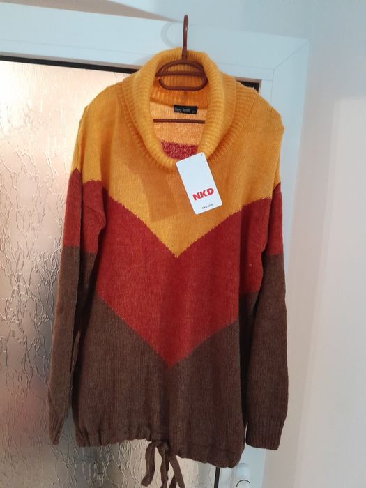 Пуловер  с полу яка