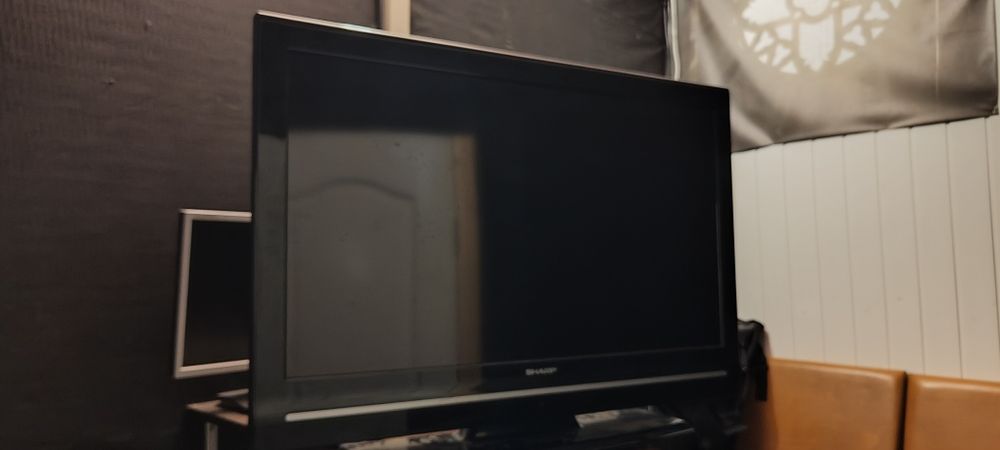 Televizor SHARP fără telecomanda / schimb cu nvr hikvision