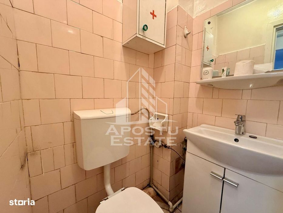 Apartament 4 camere, etaj intermediar, zona Circumvalatiunii,Timisoara