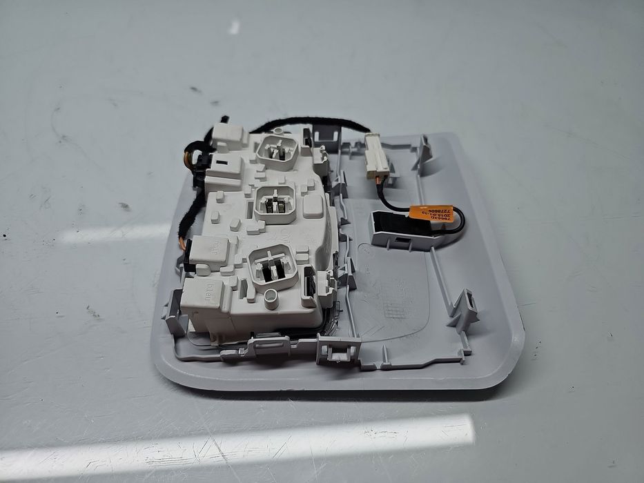 Plafoniera fata  PEUGEOT 208 [Fabr 2012-prezent] 9674441377