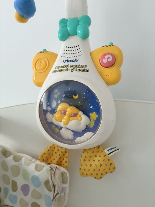 Carusel muzical pentru bebelusi