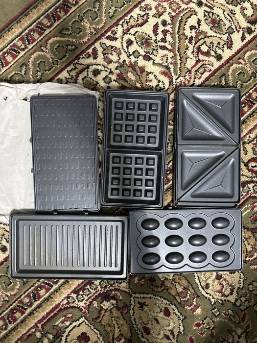 Вафельница с 5 насадками Срочно