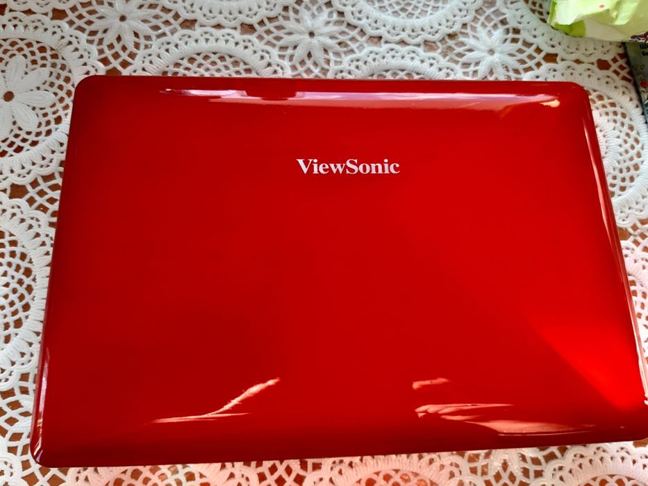 Лаптоп ViewSonic VNB107