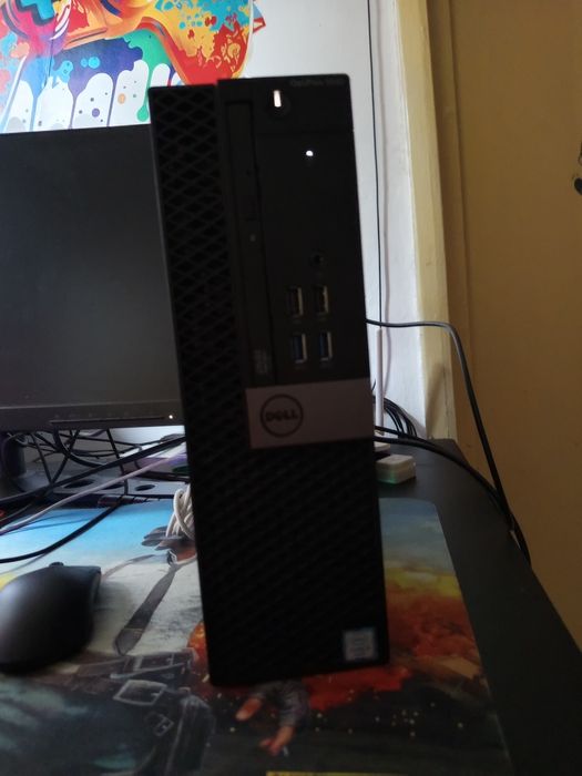 Vând PC DELL 8GB RAM/120GB Stocare