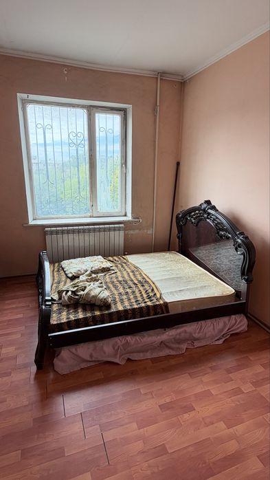 Продам кровать для спальни, срочно!