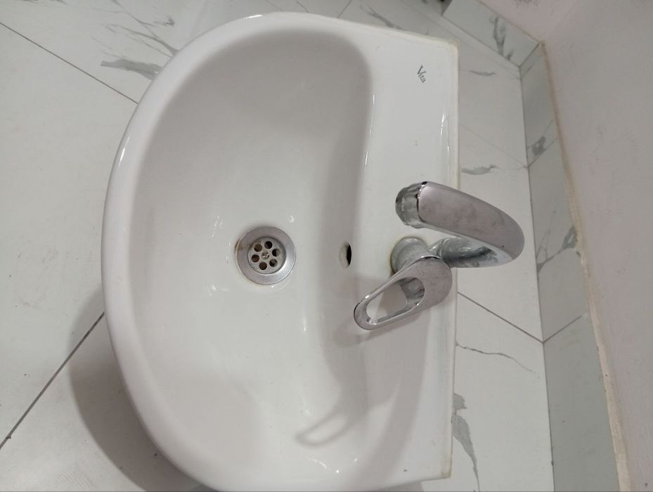 Rakovina sotiladi !!! Shnurlari bilan birga !!! Holati yaxshi