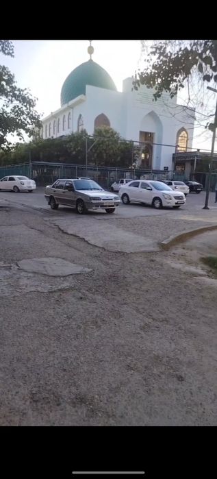 Kanechka dom 1-Etaj 1 xonali g'ishtli balkonli  padvali bilan beriladi