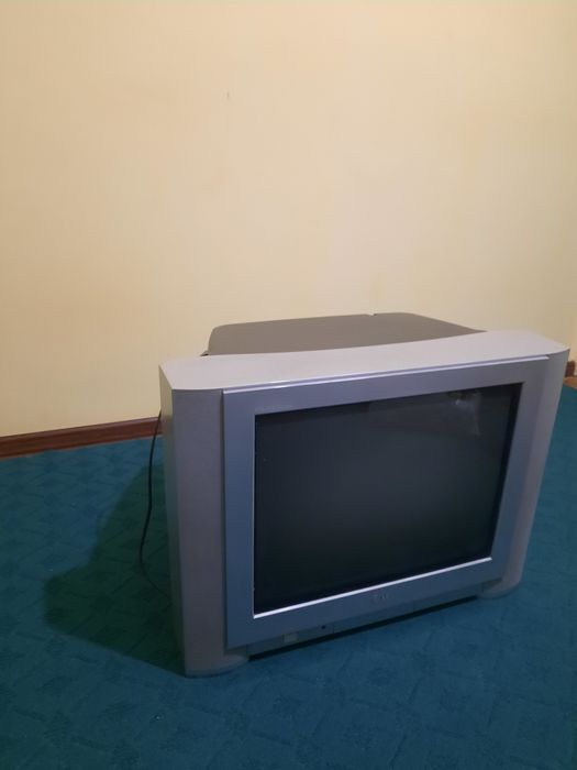 LG va DAEWO televizor