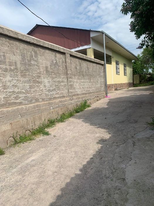 Продается большая красивая дача Паркент дача Новбахор