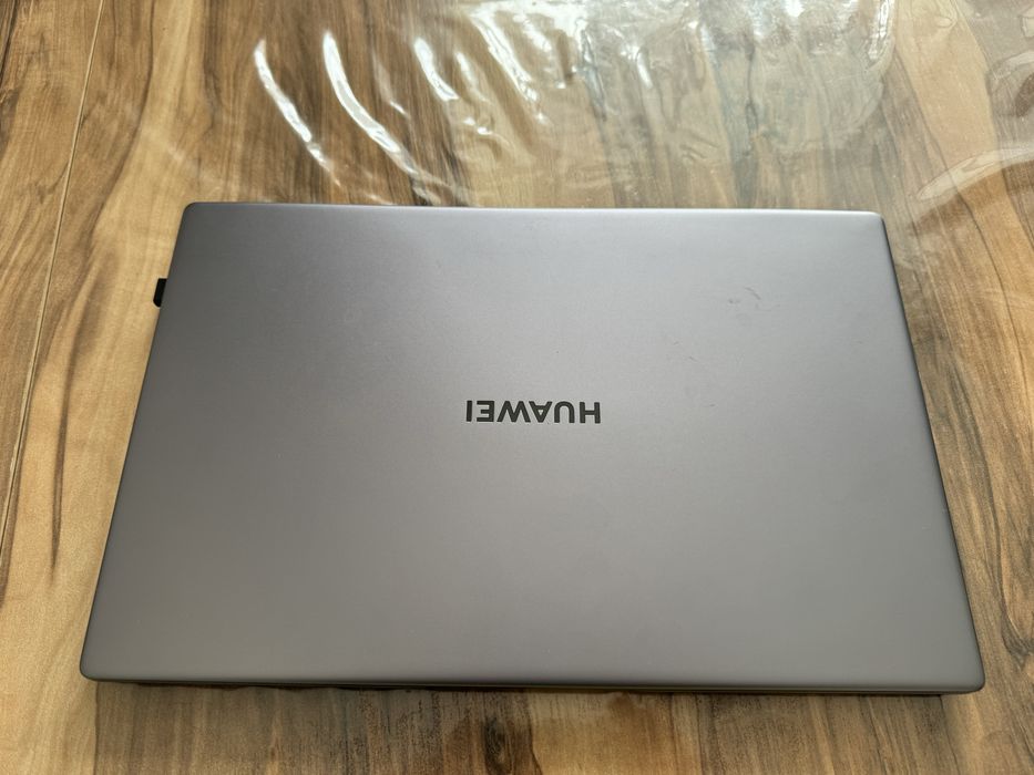 Продам ноутбук Huawei MateBook D15 (2022)