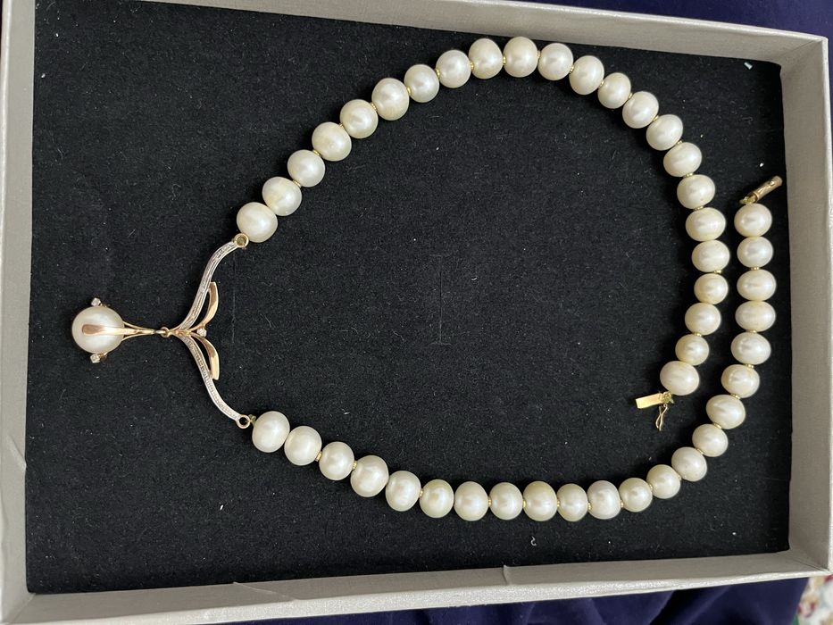 Продам колье из натурального жемчуга и золото !
