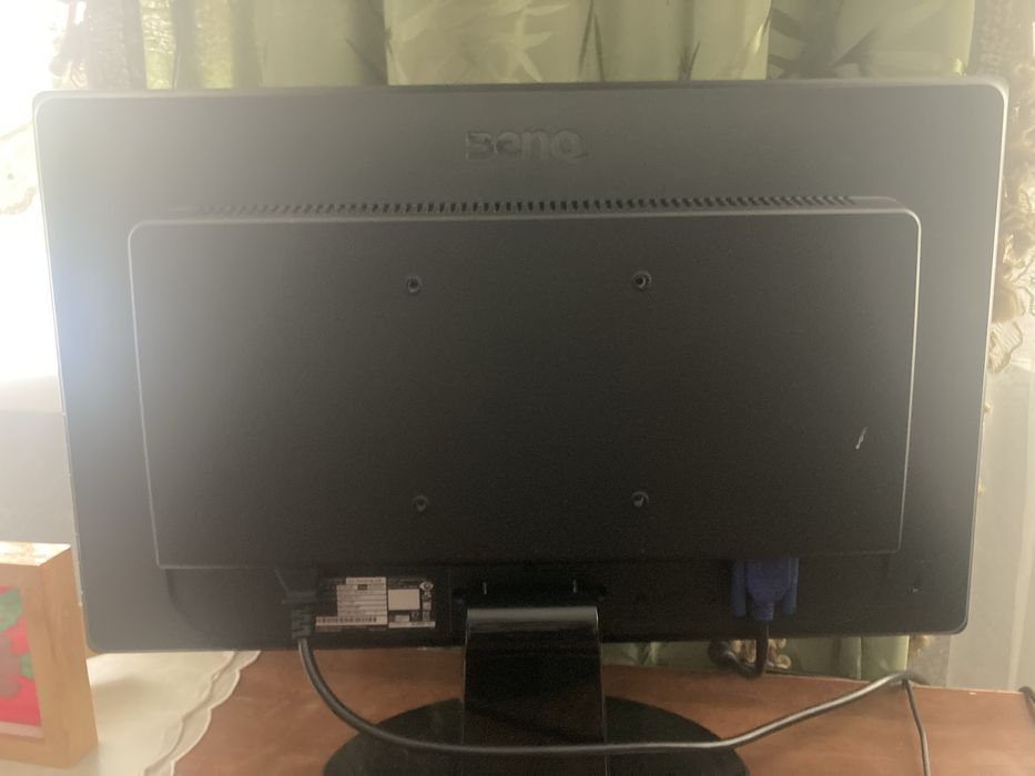 Монитор BENQ