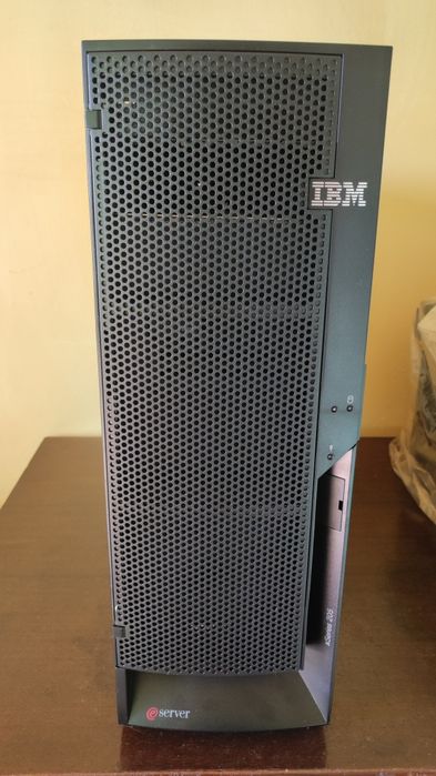 Компютърна кутия IBM eServer xSeries 205 (с захранване)