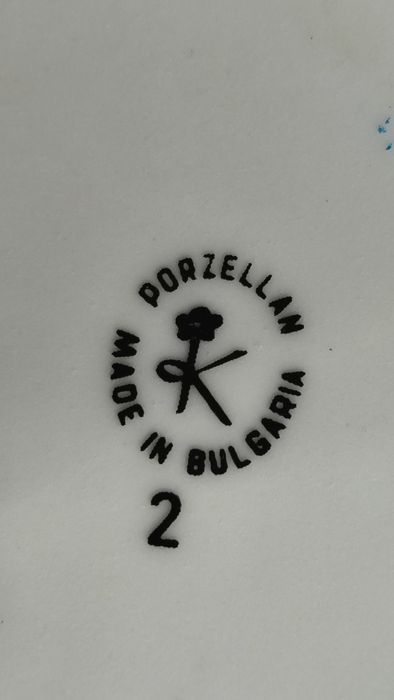 Ретро чинии различни модели