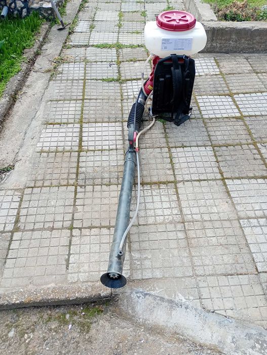 Моторна пръскачка  за високо пръскане