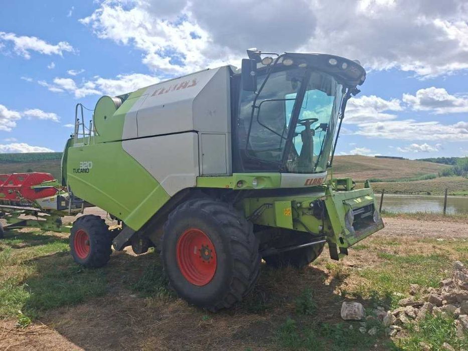Combina CLAAS Tucano 320 T4i