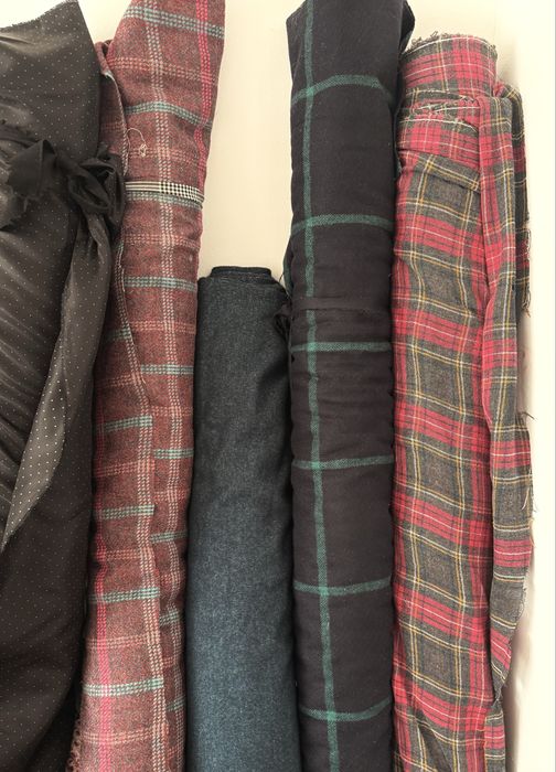 Lana 100%, stofa, captuseala vascoza 100% , materiale textile, carouri, simple , mai multe culori
