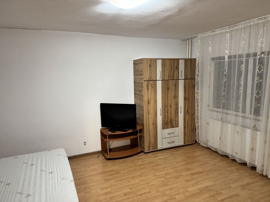 Garsoniera de inchiriat zona Nord contract ANAF