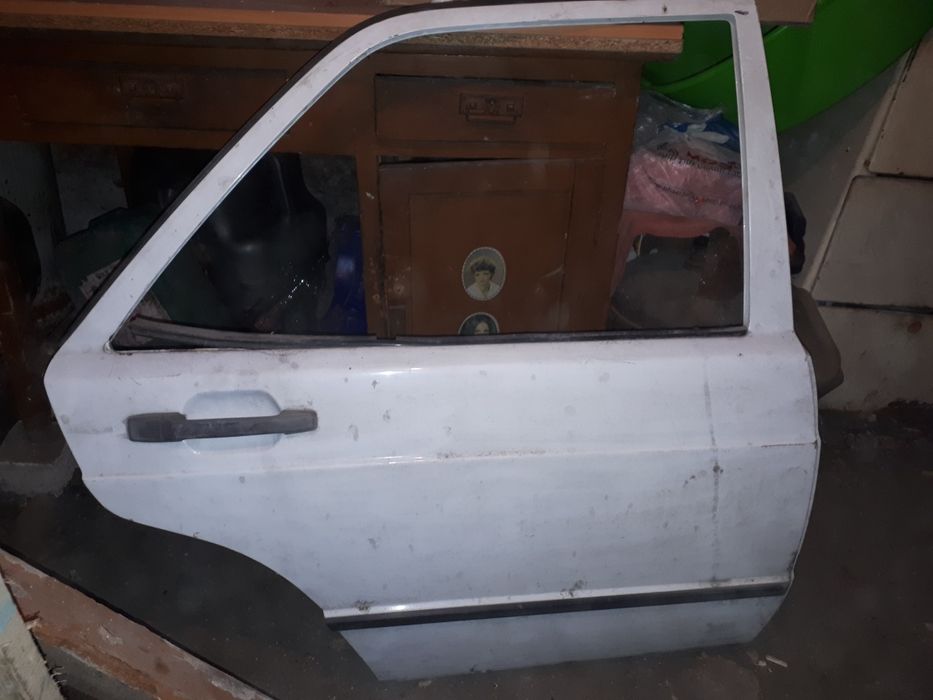 Продам запчасти на  мерседес