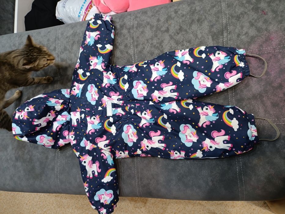 Продам детский комбинезон на девочку возраст 1 год