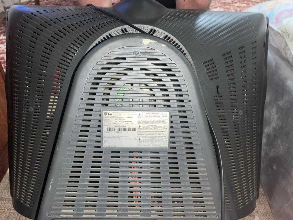 Отдам даром телевизоры