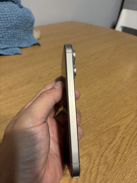 Продам iPhone 15 pro 128 gig серый