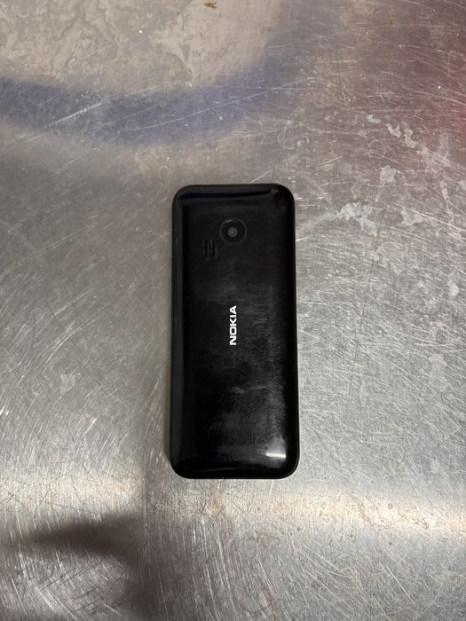 Vand  telefon pe butoane Nokia 222