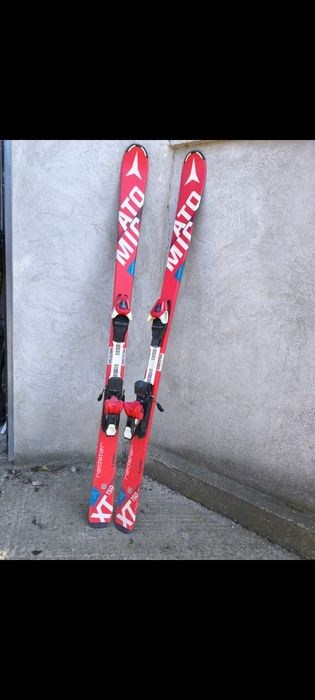 Skiuri atomic 150
