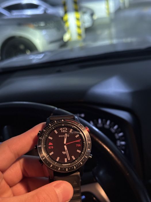 Продам часы garmin marq driver