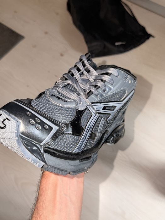 Balenciaga Runner Сив Grunge style