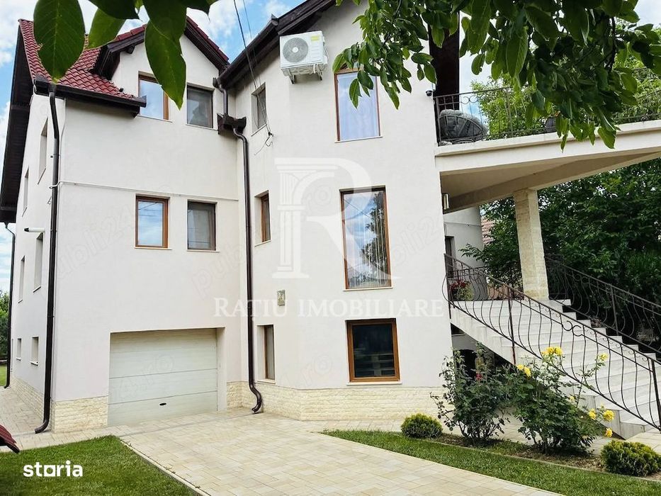 Casă Spațioasă cu 2 Apartamente | Teren 1.100 mp | Marghita