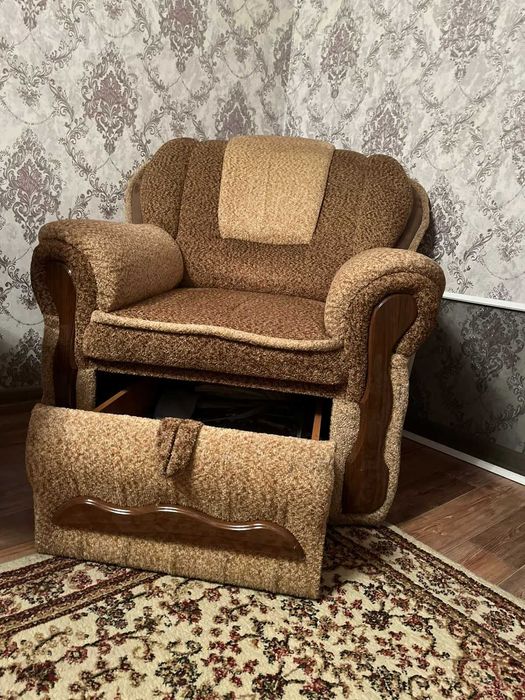 Диван раскладной + кресло