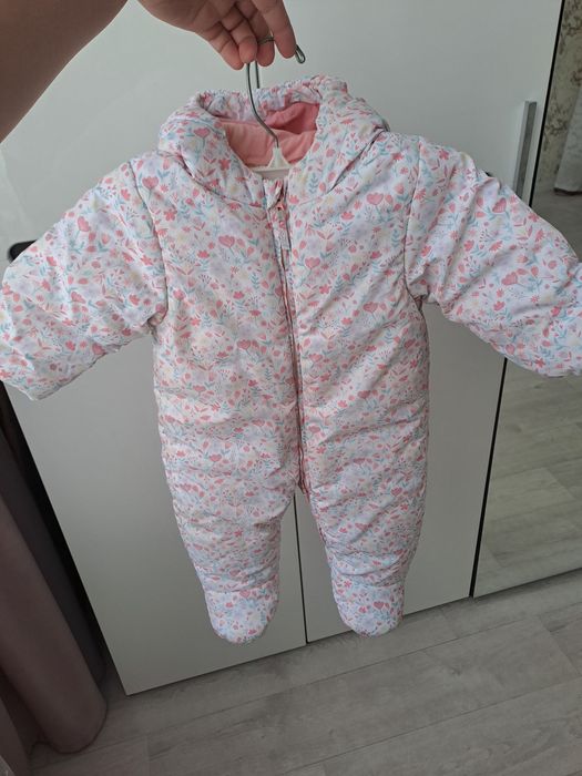 Продам комбинезон на весну