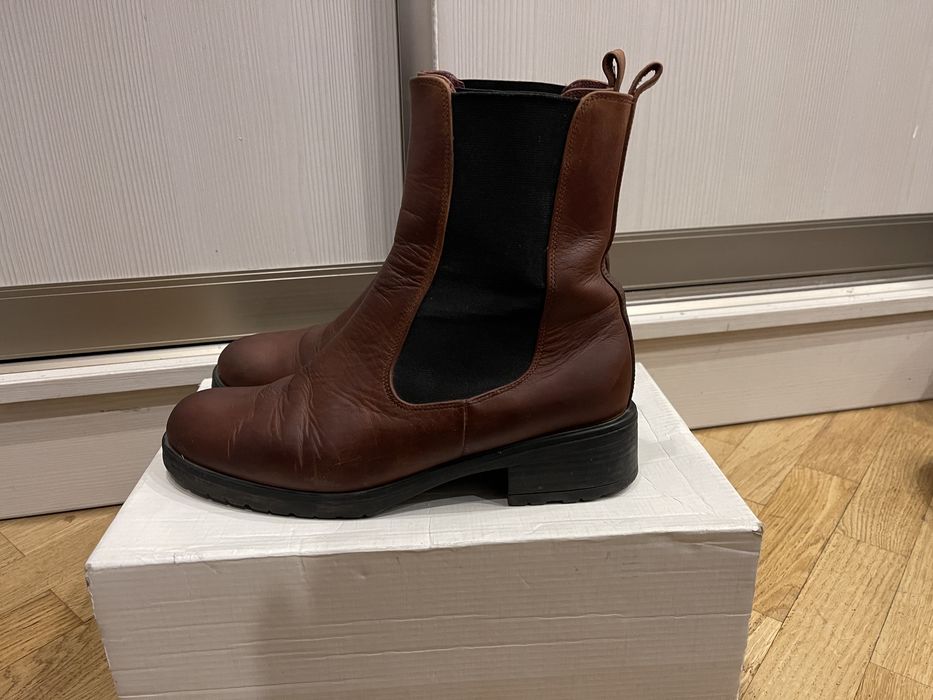 Женские полусапоги 38 р.